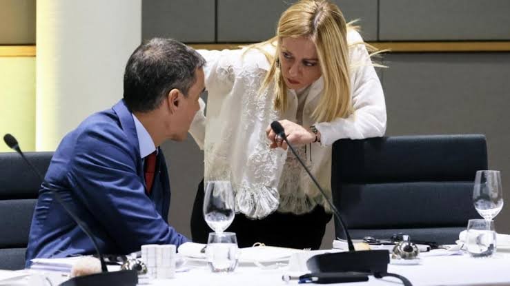 Italia a prelungit suspendarea regulilor Schengen pentru Spania cu încă 15 zile: controlul la frontieră se intensifică / depositphotos