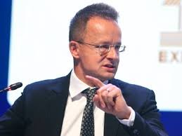 Anchetă împotriva lui Péter Szijjártó: fostul ministru al Afacerilor Externe din Ungaria este verificat din cauza unei noi funcții în compania chineză BYD / depositphotos