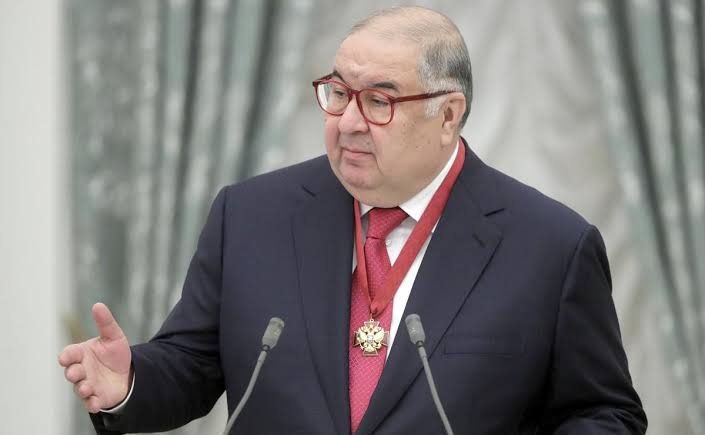 Franța s-a alăturat Slovaciei cerând scoaterea oligarhului rus Alișer Usmanov de pe lista de sancțiuni a UE / depositphotos
