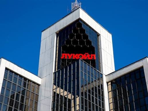 „Lukoil” sub amenințarea naționalizării: cel mai mare gigant petrolier privat din RF ar putea trece sub controlul statului / depositphotos