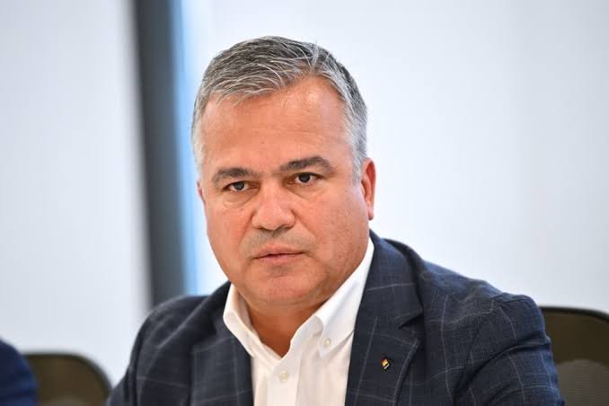 Adrian Veștea: Siegfried Mureșan ar trebui învestit în funcția de premier. „L-am susținut foarte mult, atitudinea lui m-a surprins” / depositphotos