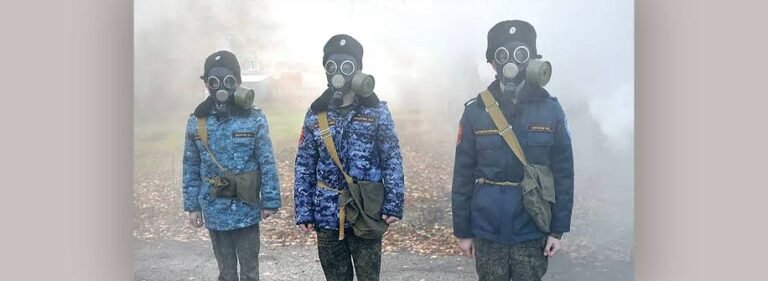 Rusia sub regimul lui Putin a pierdut aproape jumătate din școli: vidul a fost umplut de propaganda de război / depositphotos