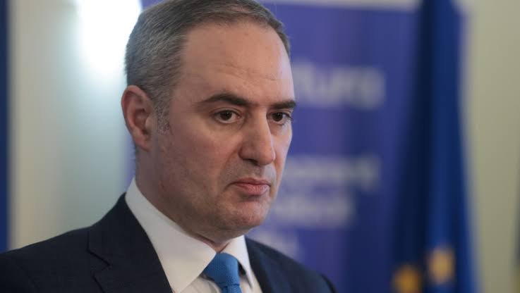 Deficitul scade, dar pericolul rămâne: Ce spune ministrul Finanțelor despre viitorul economic și ratingul României / depositphotos
