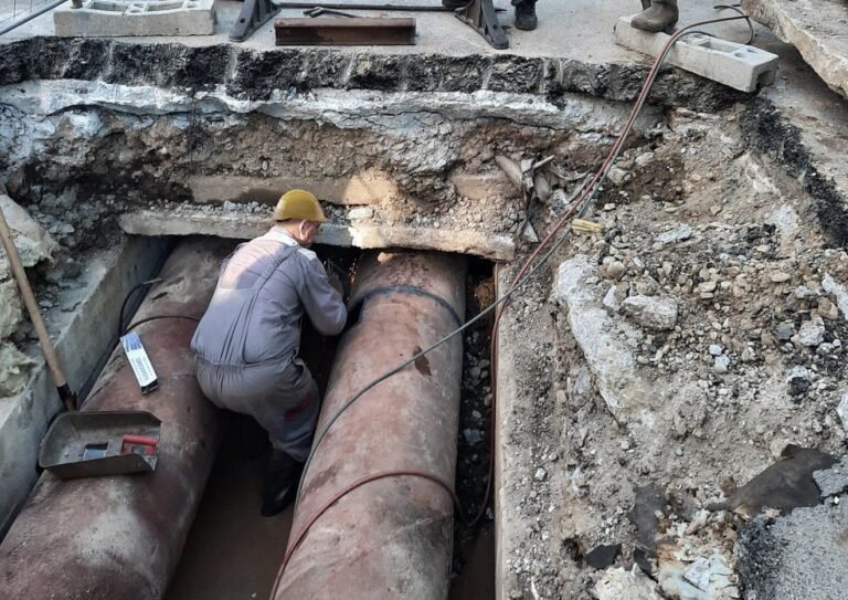 Peste 700 de blocuri din Capitală rămân fără apă caldă. Termoenergetica a anunțat ce sectoare sunt afectate / depositphotos