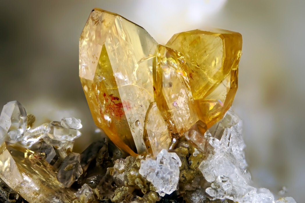 Cheia pentru depășirea crizei mineralelor critice: ce mineral radioactiv poate pune capăt monopolului Chinei asupra pământurilor rare / depositphotos
