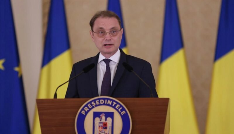 Luca Niculescu, după întâlnirea cu miniștrii desemnați: „Ne așteaptă o perioadă deloc ușoară, mulți români așteaptă soluții” Luca Niculescu, după întâlnirea cu miniștrii desemnați: „Ne așteaptă o perioadă deloc ușoară, mulți români așteaptă soluții” / depositphotos
