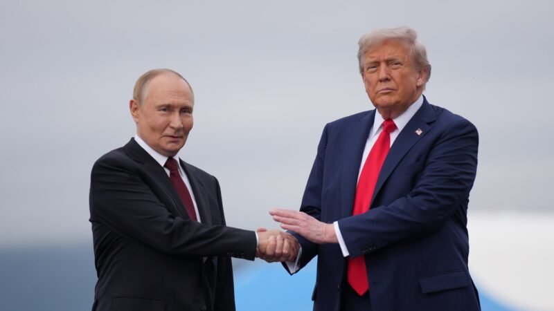 Trump pregătește un cadou pentru Kremlin pe seama securității mondiale: de ce relaxarea sancțiunilor împotriva Rusiei se poate transforma într-o catastrofă Trump pregătește un cadou pentru Kremlin pe seama securității mondiale: de ce relaxarea sancțiunilor împotriva Rusiei se poate transforma într-o catastrofă / Getty Images