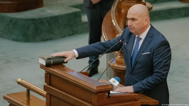 Bolojan: Refuzul de a guverna alături de PSD nu ține de orgoliu, ci de o lecție învățată în ultimul an / depositphotos