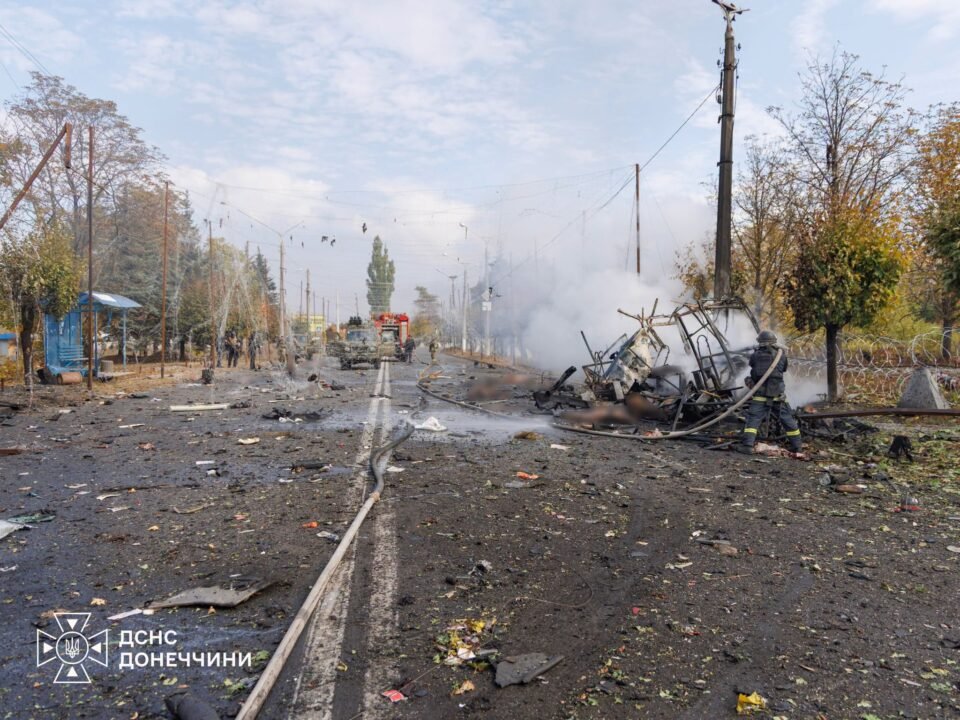 Rusia a lovit două autobuze în Kramatorsk: cel puțin 30 de persoane au murit, iar 18 au fost rănite / DSNS
