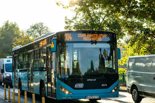 La București, 10 angajați ai companiei de transport sunt suspectați că au furat o tonă și jumătate de motorină / depositphotos