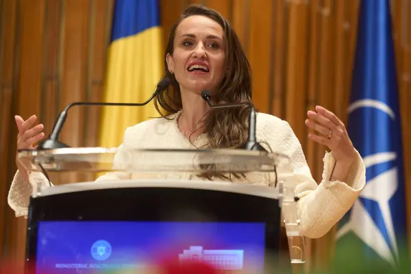 Oana Țoiu: România susține încetarea focului în Marea Neagră și cere să nu se permită Rusiei să folosească alimentele ca armă / depositphotos