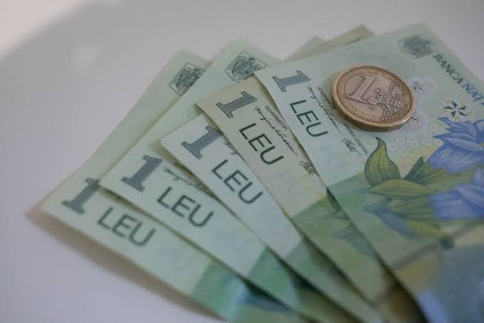Leul, la cel mai slab nivel din istorie față de euro pe piața interbancară: moneda europeană a ajuns la 5,35 lei / depositphotos