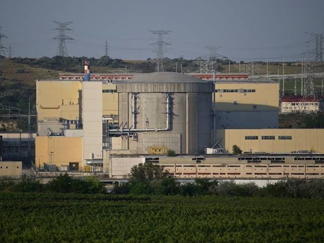 Măsuri de urgență ale „Apele Române” pentru centrala nucleară de la Cernavodă. Nivelul Dunării este la doar 3 cm de limita operațională / depositphotos