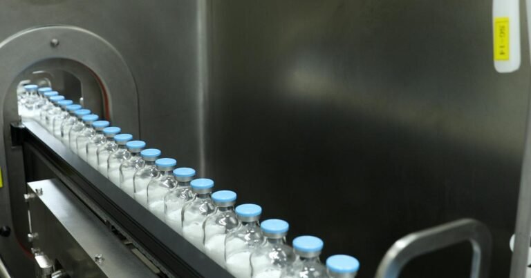 Antibioticele ieftine din China amenință ultima fabrică din Europa care produce penicilină de la zero / depositphotos